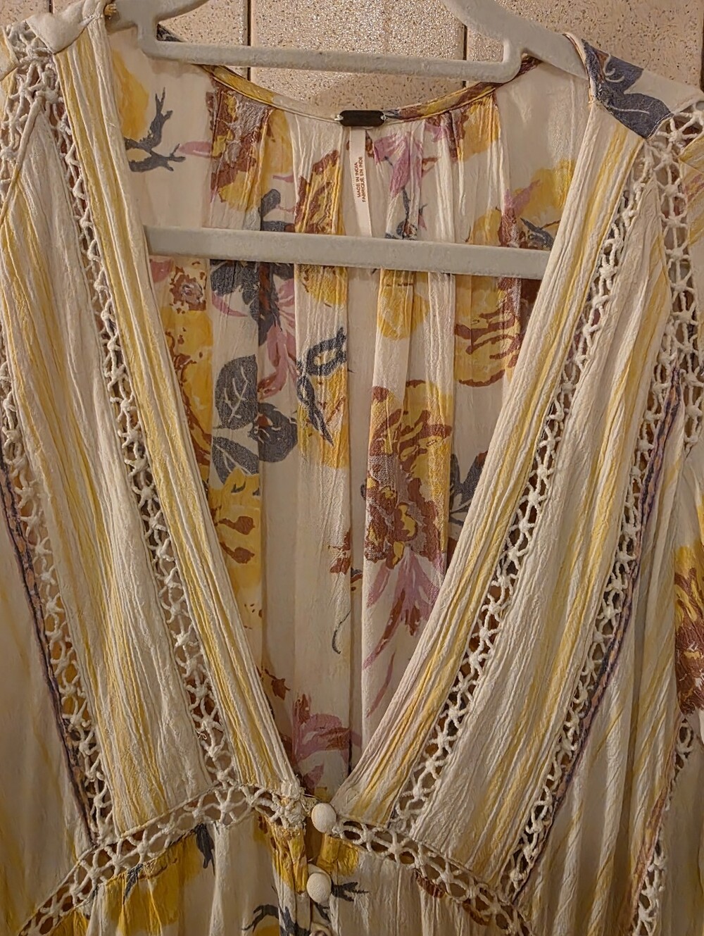 Free peoole Wimans Tunic Top - Picture 3 of 7